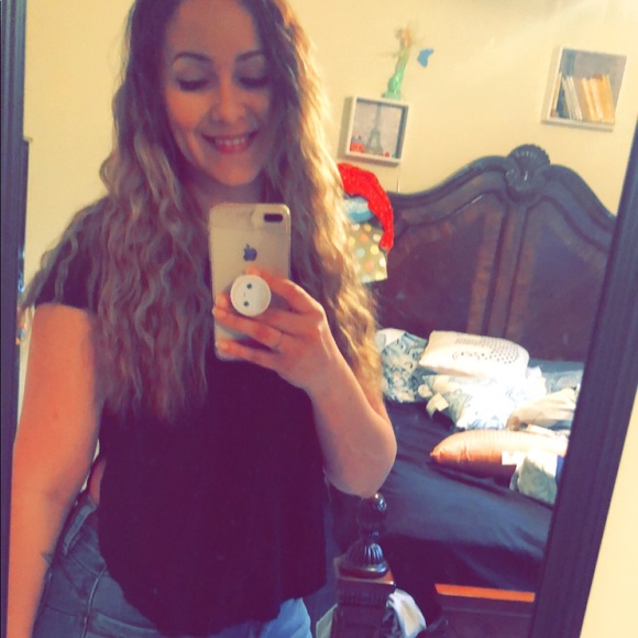 Meet your Posher, Gloria - Picture 1 of 1